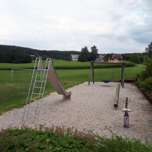 Bild vergrößern: Spielplatz Pirkhof